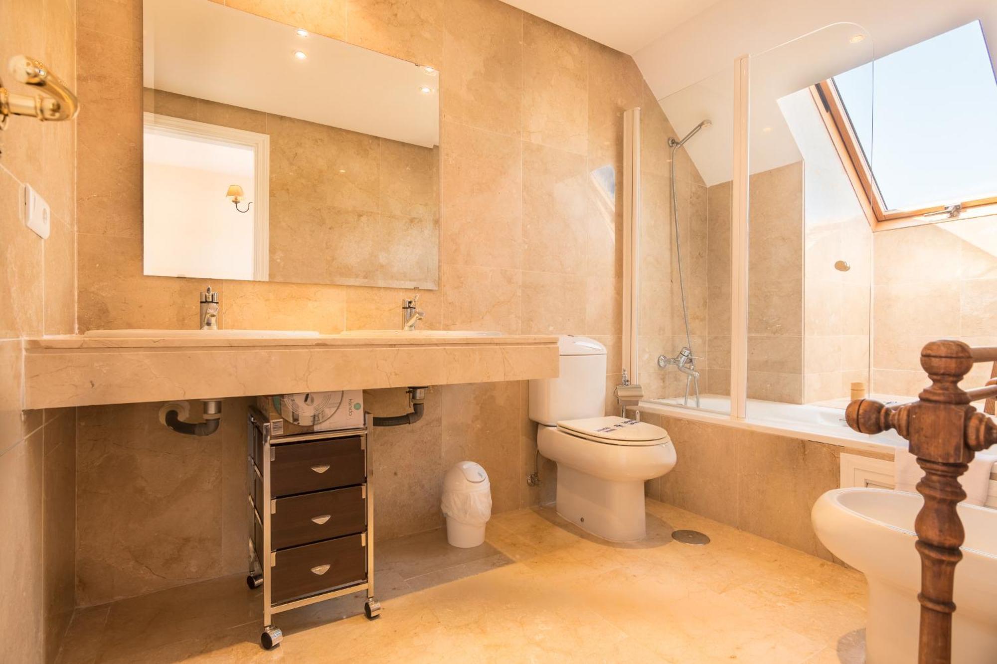 2233-Lovely 2 Bedrooms On The Beach, Pool And Port Manilva Luaran gambar
